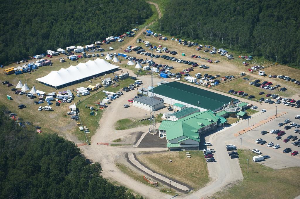 Bear Claw Casino & Hotel Kenosee Park Екстериор снимка